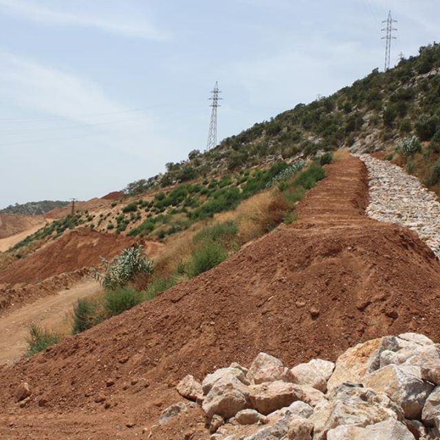 Levantamiento Topográfico y Formación de drenajes en el Garraf